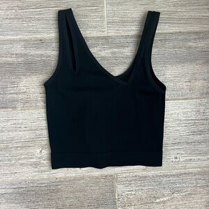 Black ribbed crop top